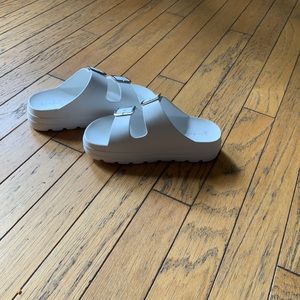 Great platform sandals!